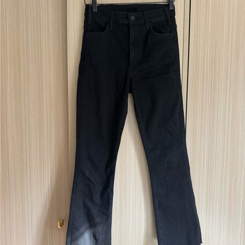 MOTHER The Hustler Ankle Fray Jeans in Black